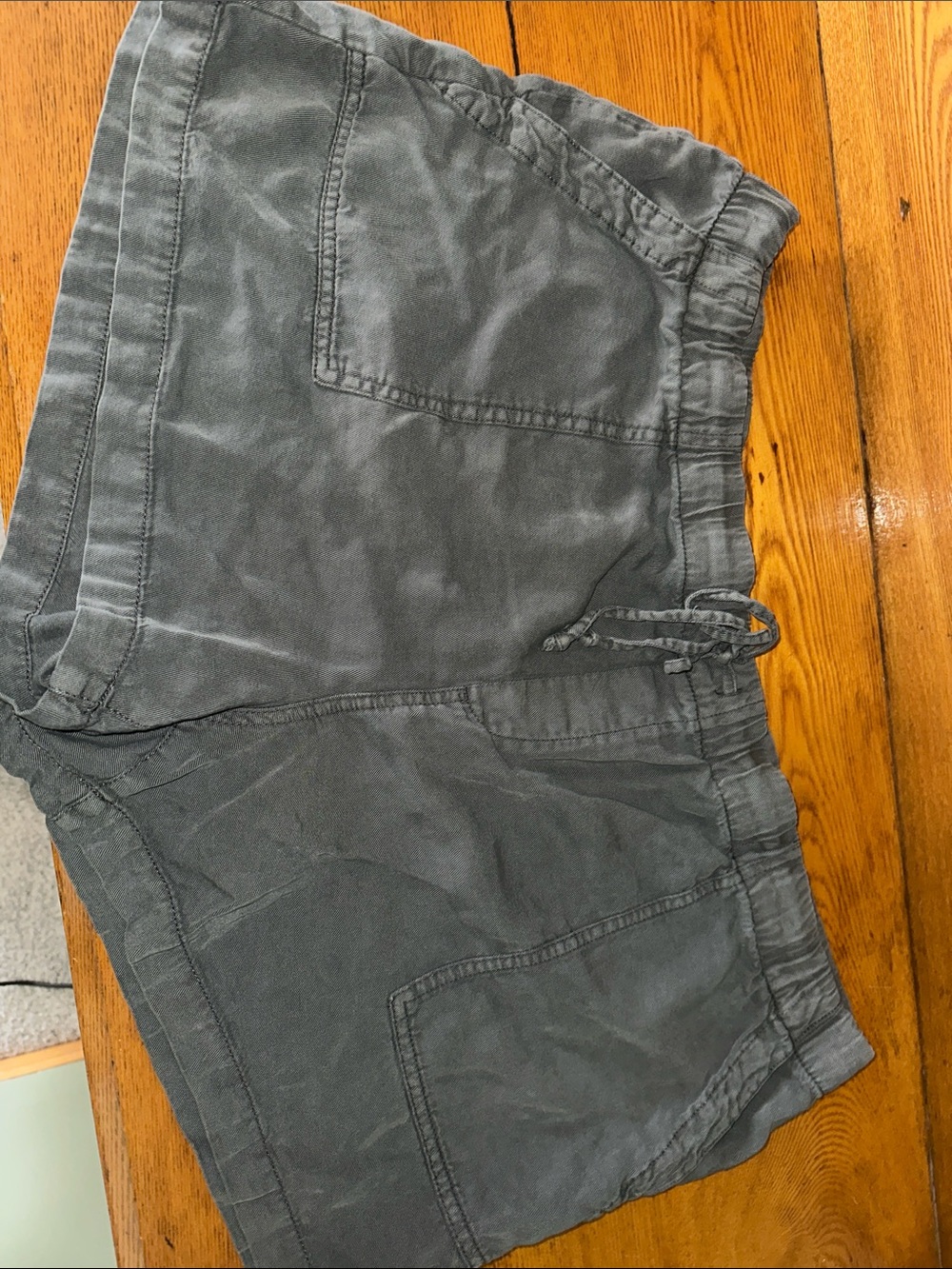 GAP Gray Women's Drawstring Athletic Shorts. Size xxlarge